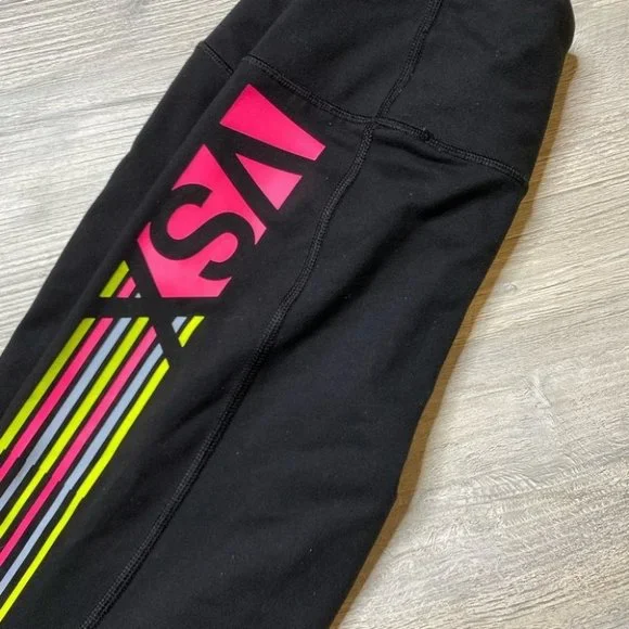 Victoria’s Secret VSX Sport Capri Leggings - Picture 4 of 6